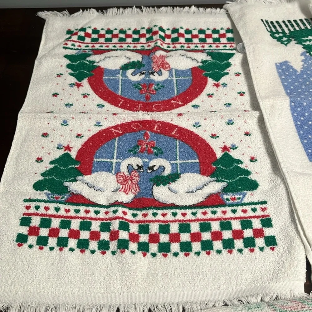 VINTAGE 7 pieces Festive Christmas Holiday Towels Set Christmas decor